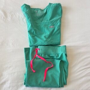 Figs Women's Surgery Green Scrub Set